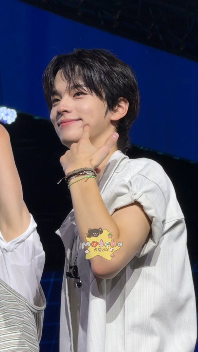 matchahoshi's tweet photo. เกี๊ยวแจกลักยิ้ม ôヮô 👈🏻

#247FORYOU_IN_BANGKOK 
#SHINYU #신유 #TWS #투어스 https://t.co/x9feW6nE4b