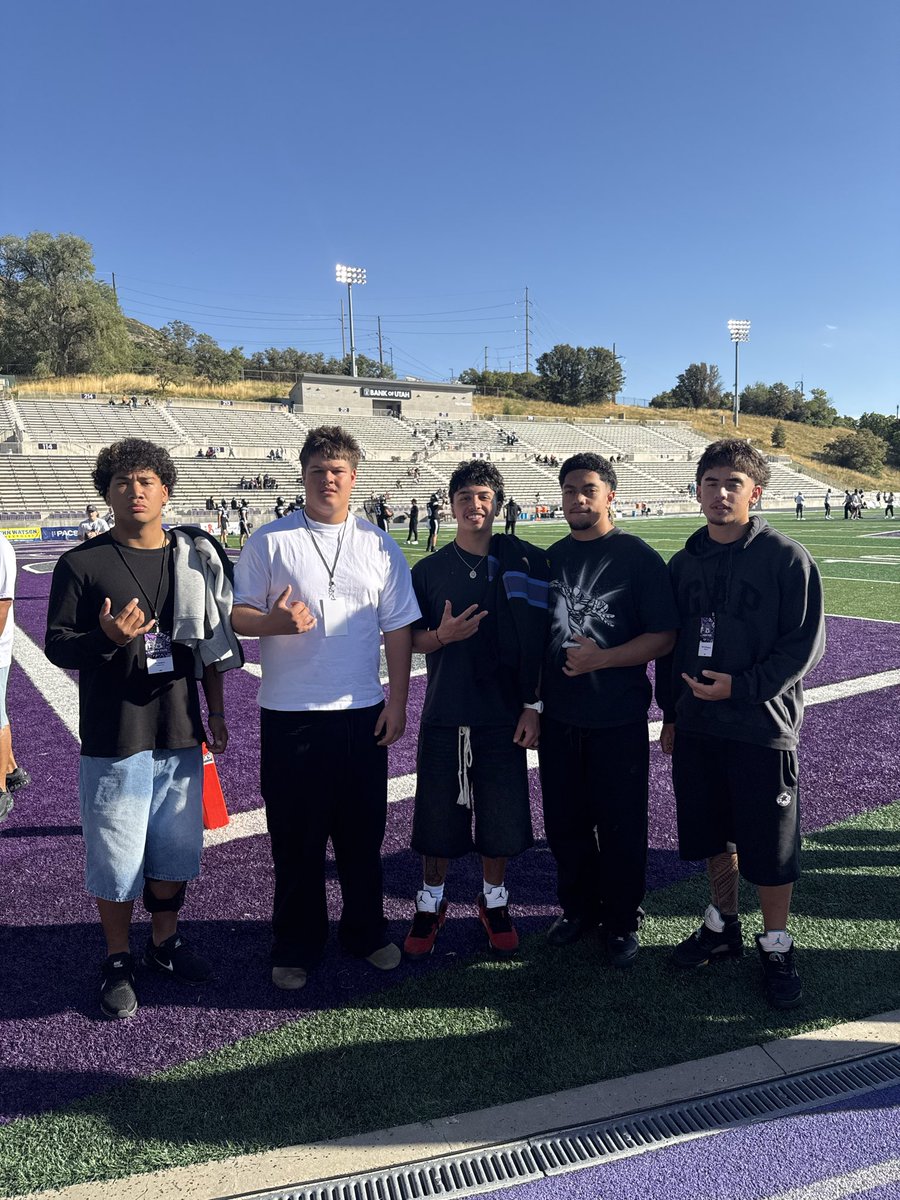 ryan_connell55's tweet photo. Had a great time at the @weberstatefb game last night! Thanks @CampbellJace for the invite! Go Wildcats!! https://t.co/5KWyPscJhI