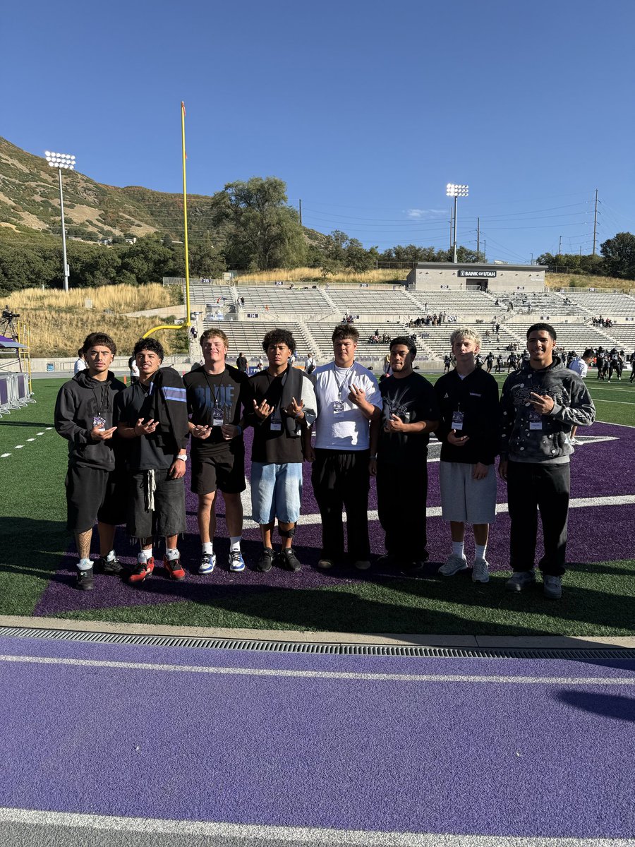 ryan_connell55's tweet photo. Had a great time at the @weberstatefb game last night! Thanks @CampbellJace for the invite! Go Wildcats!! https://t.co/5KWyPscJhI