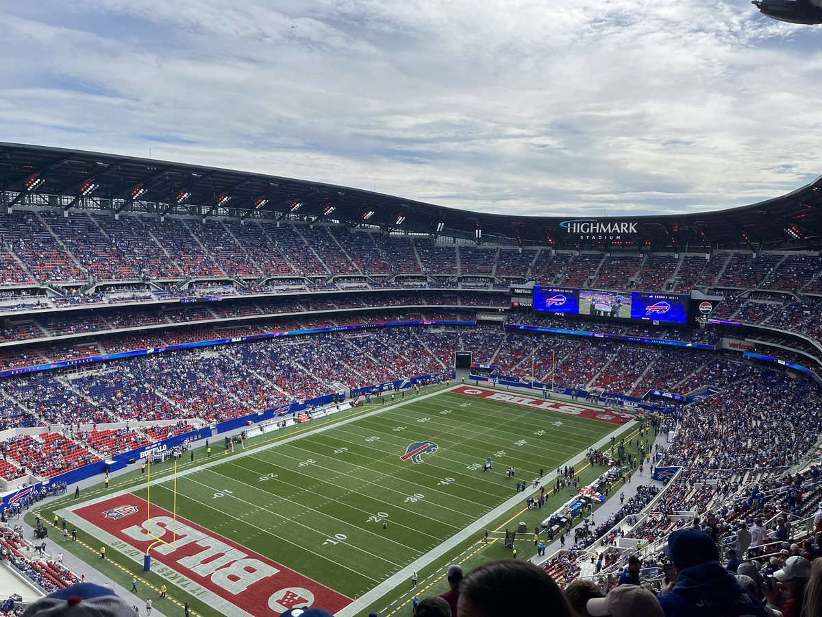 JahAllen_'s tweet photo. New Highmark Stadium, I am inside you https://t.co/mbVGyOlD6j