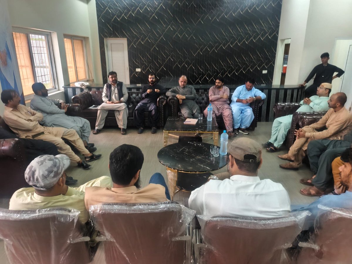 ppp_sami's tweet photo. A Constructive meeting  held in #Malir to strengthen the party’s presence in the digital world.
The discussion focused on modernizing party narrative, improving cordination &amp; building a coordinated strategy to respond to anti-party narratives with facts &amp; clarity.
@MediaCellPPP https://t.co/FgFGCEiYoH