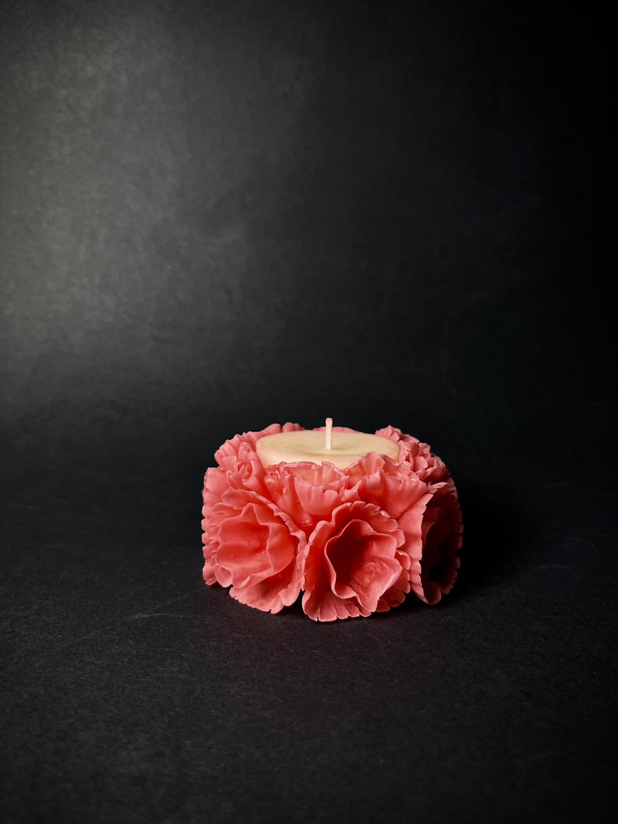 AntoniaHARII's tweet photo. Hola amix, hace días corrieron de su trabajo a mi hermana y abrió por fin su emprendimiento de Velas Artesanales, me ayudarían mucho compartiendo, comprando y en general apoyando su trabajo, en IG: Biaani.Velas.Artesanales 
Ella hace todo, hasta los moldes 😭💕🥀✨ https://t.co/UA3GNPxWZ1