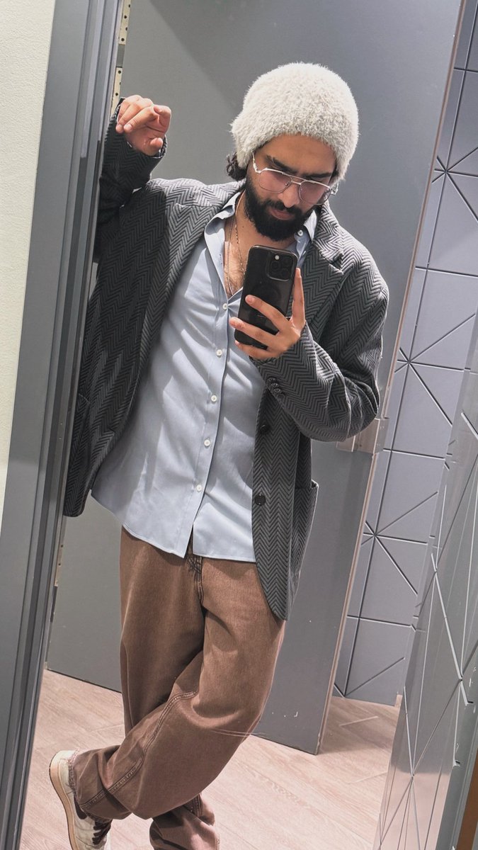 AmaalMallik's tweet photo. Let’s chat my darling #Amaalians ♥️✨

#SundaysWithAmaal https://t.co/UUoLvu6kfy