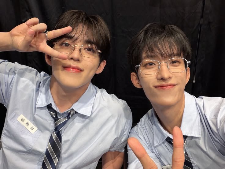 seoksoov's tweet photo. kayak peri turun dari kayangan, gak sengaja kecantol sama cowok di bumi https://t.co/P2XhrrSXle