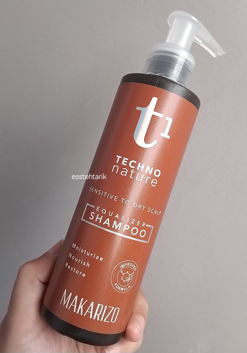 esstehtarik's tweet photo. Mau sungkem sama shampo makarizo t1 yang coklat, yang sebelumnya rambut rontok, ketombe dan jerawat di area kulit kepala. Sekarang rambut aku jadi lebih sehat😭💖 https://t.co/yeqpPtKThW