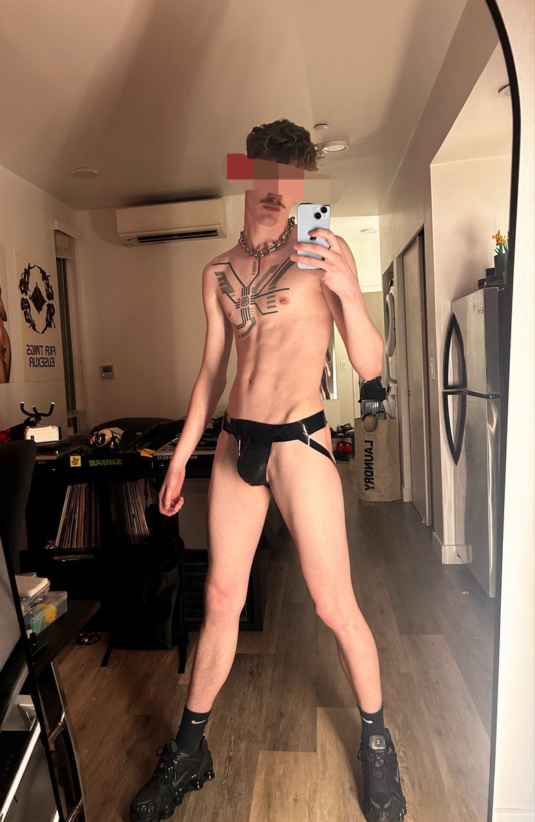 solid_sea's tweet photo. from the archive #rubber https://t.co/np4C5KdTTE