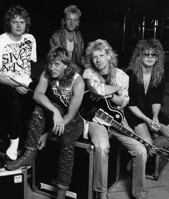 fckfmrocks's tweet photo. Name your favorite Def Leppard song without saying โFoolinโ ๐ฌ๐ง https://t.co/NGXka3ns1C