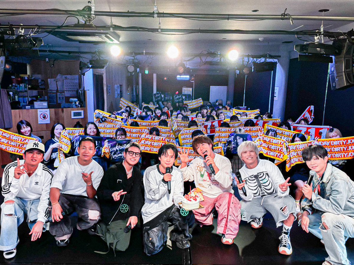 M_D_J_official's tweet photo. 9/27(SUN)
「 OVER HEAT 」
FANMEETING ~Zeppお疲れ様会~
@ COLORS.366(愛知) @Colors366
お越し頂いた皆様
ありがとうございました‼️
#MDJ #森本爵 #RefRise #OVERHEAT https://t.co/o44i6yx5mS