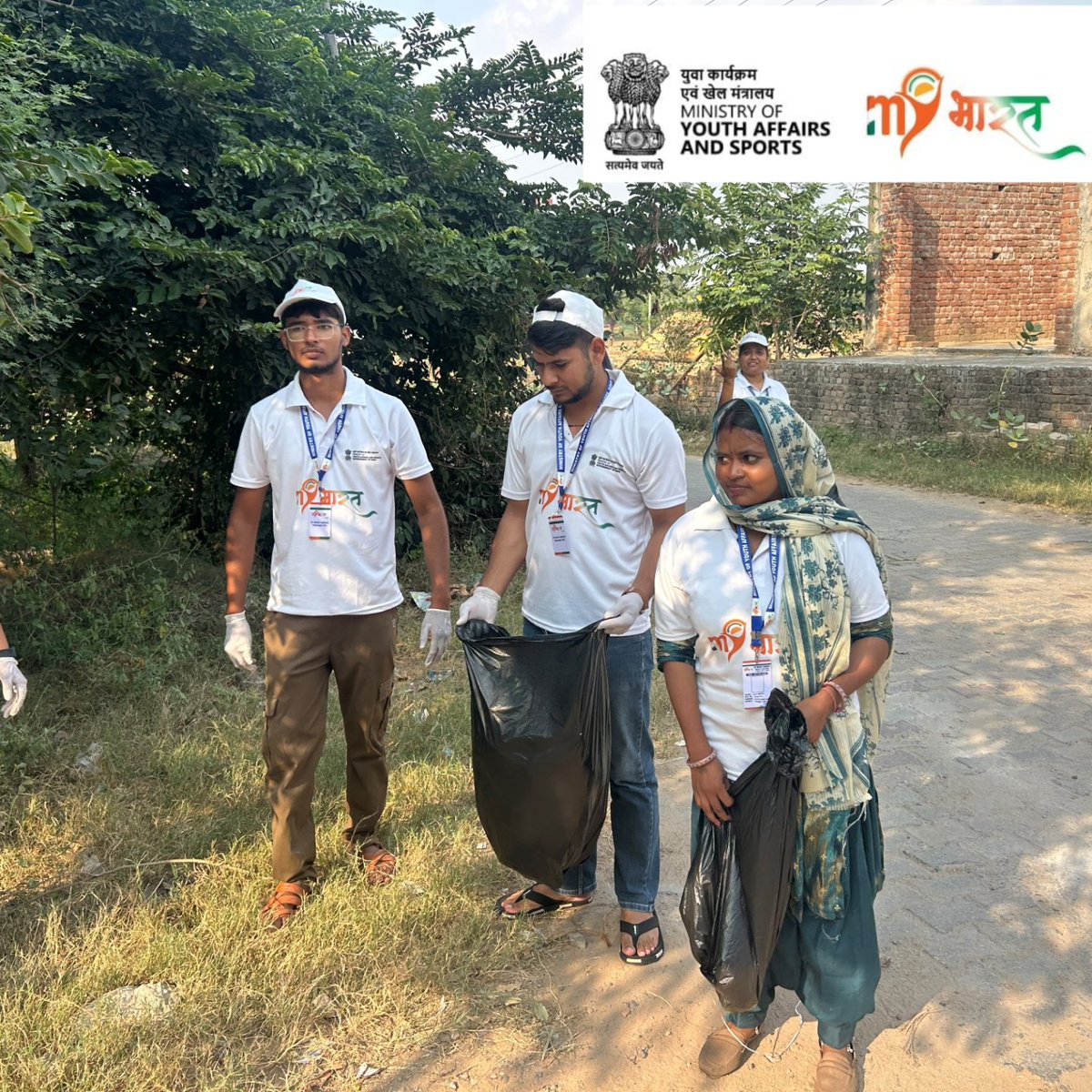 NMahendragarh's tweet photo. Day-3 | Shramdaan &amp; Yogabhyas | NYV Orientation Training, Nangal Chaudhary
Volunteers of Mera Yuva Bharat, Narnaul actively participated in cleanliness drive and yoga activity during the 3rd day of Residential Orientation Training.

#MYBharat
 #NYV2026 
#Shramdaan 
#Yogabhyas https://t.co/GvOikMW0vA