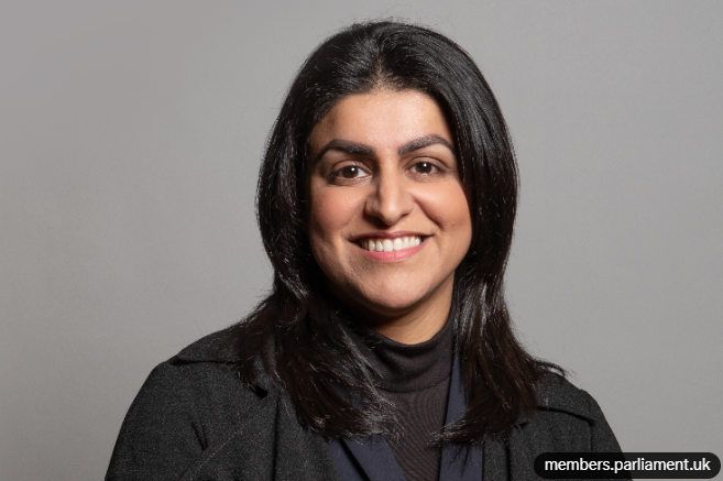 FredGaulois's tweet photo. Je vous présente Shabana Mahmood, pakistanaise, de confession musulmane et ministre de l'intérieur en Angleterre. https://t.co/uCrdv8APUp