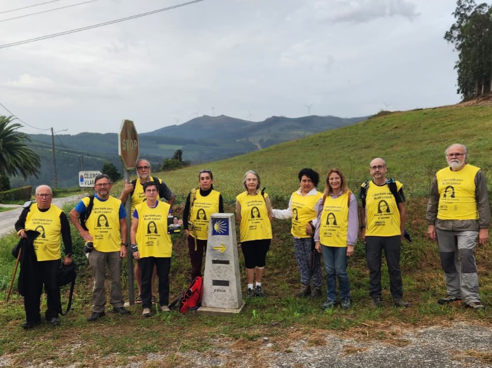amnistialugo's tweet photo. Hoy es el cumple años de Ruth López. 

Y hoy en #Galicia @amnistialugo inició el #CaminoPorRuth: una etapa al mes del Camino de Santiago para exigir @FiscalGeneralSV #LibertadParaRuth, presa de conciencia en El Salvador.

@RevistaFactum @elfaro @EDHNoticias @prensagrafica https://t.co/M0gTEHJYkG