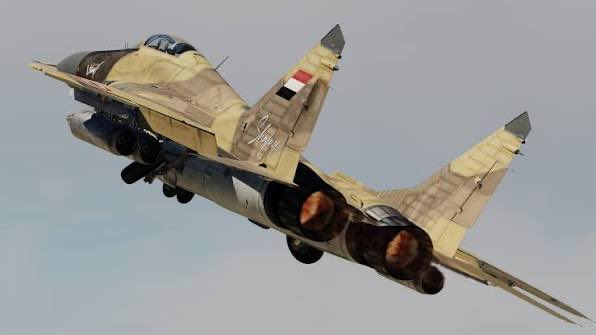 Ahmedmalfifi's tweet photo. أحسن الله عزاء الأسر اليمنية المغلوب على أمرها التي أرسلت فلذات أكبادها إلى تعز، ووصلت هذا الأسبوع واليوم أكلت تفاح 🍏 https://t.co/BCXwOcEEKA