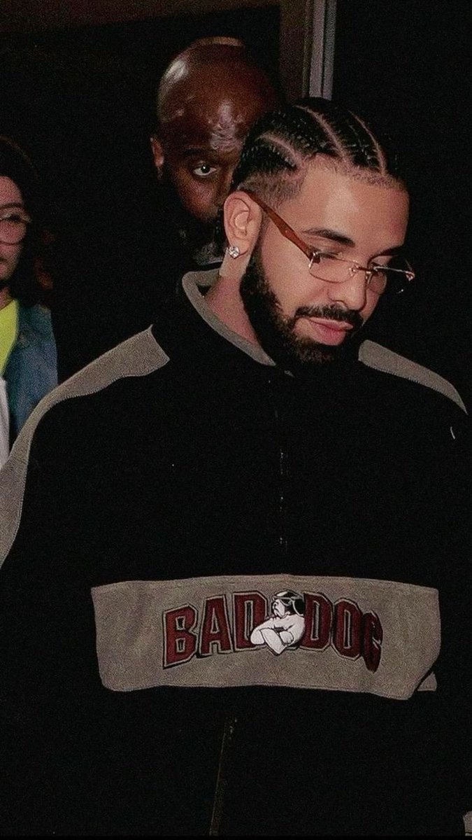 PlayHQ8's tweet photo. Drake has surpassed 16 BILLION Spotify streams in 2026 across all credits 🏆

He’s on pace to deliver the biggest streaming year ever for a hip-hop artist. https://t.co/kJYl6zSgWF