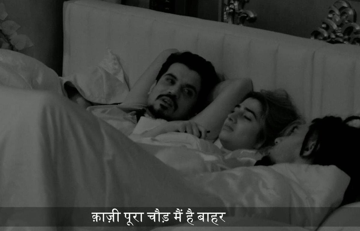 beingrachit_'s tweet photo. lights off ke baad bhi 'qazi qazi qazi'
kya jealousy hai bhai lol
#BiggBoss20 https://t.co/GHJiBbLDWx