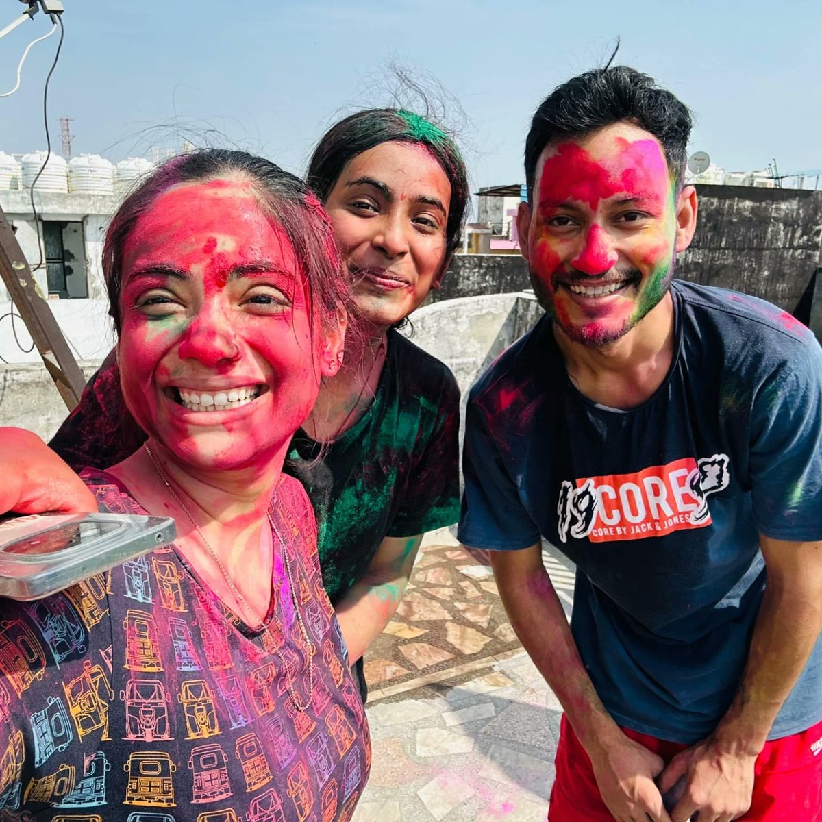 JaimeMalas's tweet photo. We didn’t play Holi after drinking bhang! https://t.co/FMiiuhFxaJ