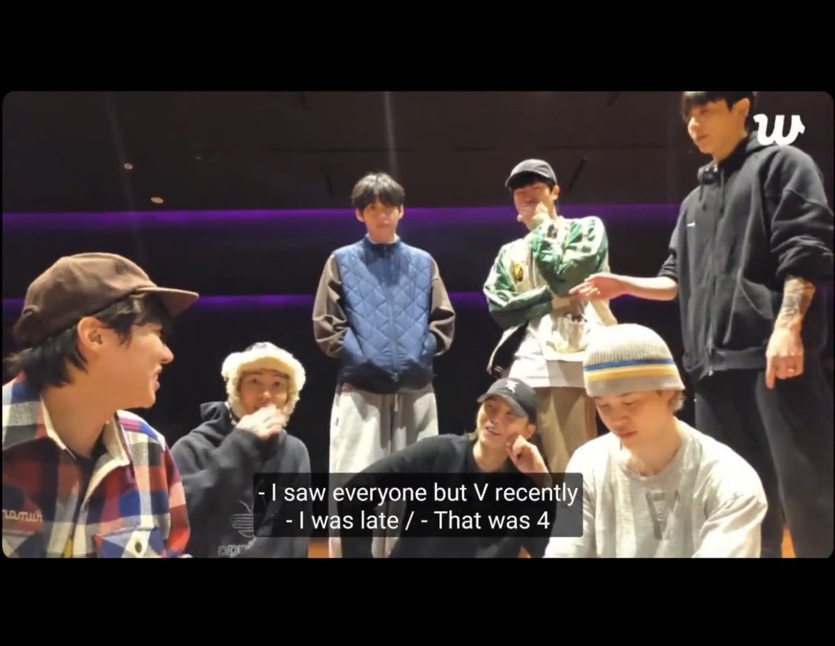 bts_959's tweet photo. @tichivi this is jk during the break lol.. the false translation is cute ..at least you tried .. now let me give u a reality check .. and if jk didn't want ays he wouldn't be the one to suggest a second season or 50 seasons as he said when he desperately said to hobi to keep it a secret https://t.co/cnwUGrjSdy