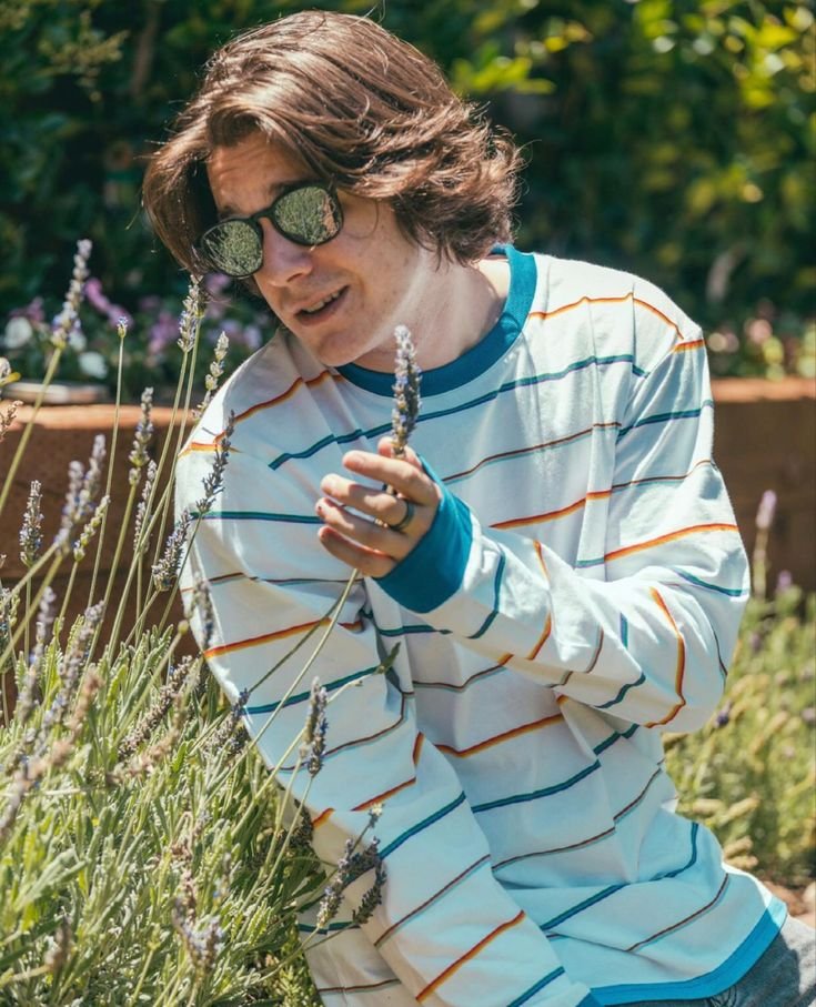 thecosplayannie's tweet photo. ethan said he doesn't mind they/them pronouns so: LOOK AT THEM THEY'RE SO COOL 💙 https://t.co/Kt20IZjTQ5