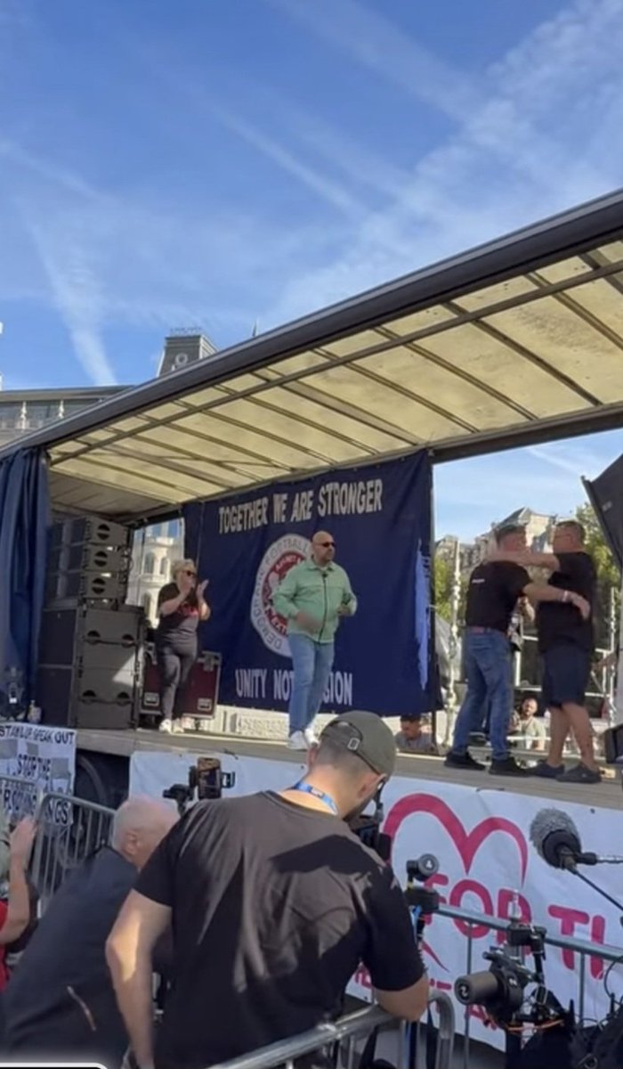 uaf's tweet photo. Shameless 'Tommy Robinson' hugging Phil Hickin yesterday.

Hickin claims to care for abuse survivors but is still pals with Justin Smith who defends the late paedophile John Alford!?
(Pic 2)

@AntiRacismDay @Searchlight_mag https://t.co/c5mbf6hgMf
