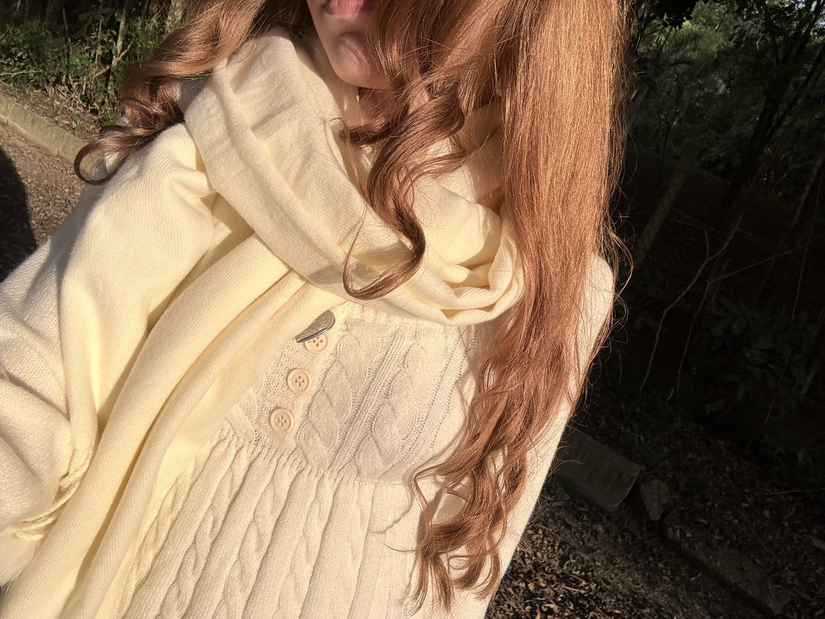 pupbunnycake's tweet photo. sunshine makes me red https://t.co/Z5VeRS17Yd