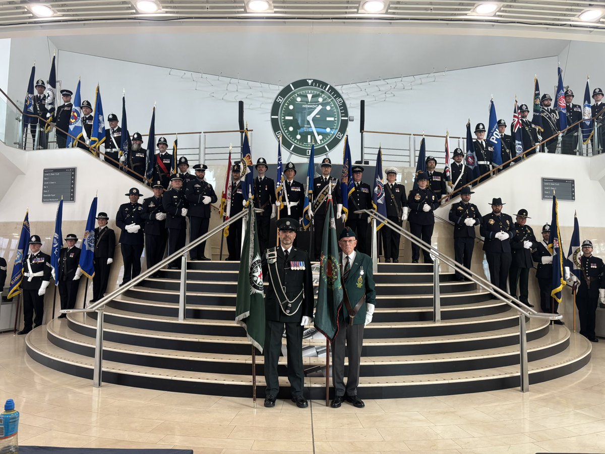 ScotPoliceSupts's tweet photo. Members of the #PoliceFamily paid their respects to fallen colleagues at National Police Memorial Day in Belfast today.
#NPMD26 https://t.co/Li9PWHpMOv