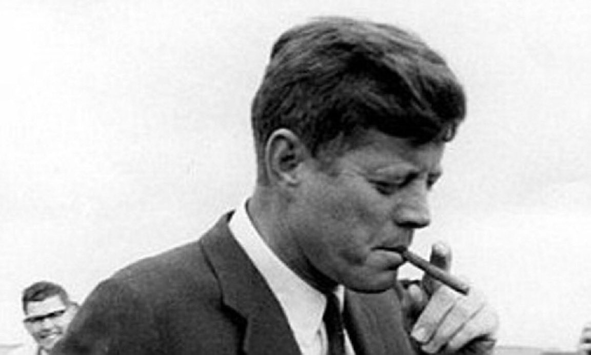 lilfloo's tweet photo. in 1962 John F Kennedy ordered 1,200 Cuban cigars just 2 hours before he made them illegal https://t.co/rWfadX9YnU