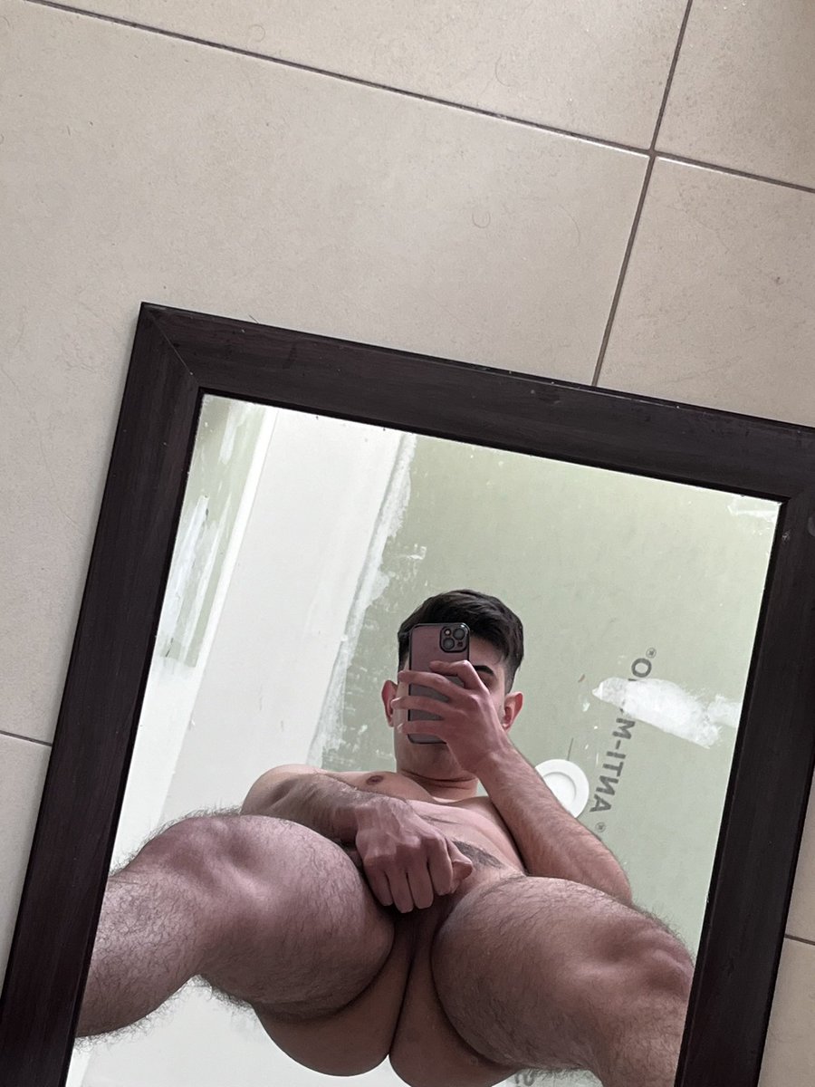 valentinenorte's tweet photo. Me prestas tu verga para sentarme?🥵🥵🥵
#gay #chudai #gaymx https://t.co/NSyEXyqMSR