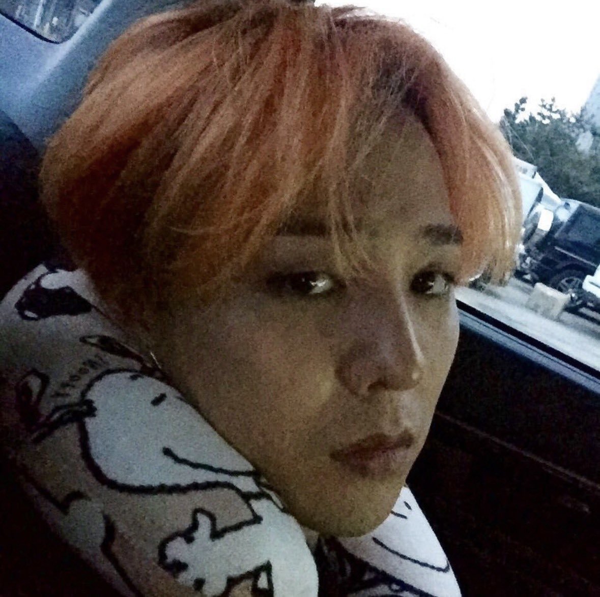 gd_88G's tweet photo. 오빠의 그시절 셀카 감성이 너무 좋음 // 🫰 
완전 날티남의 정석 https://t.co/TSvRSdbXT5