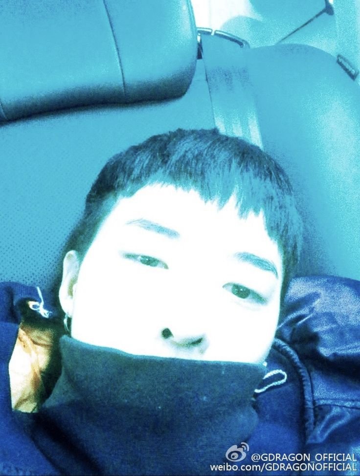 gd_88G's tweet photo. 오빠의 그시절 셀카 감성이 너무 좋음 // 🫰 
완전 날티남의 정석 https://t.co/TSvRSdbXT5