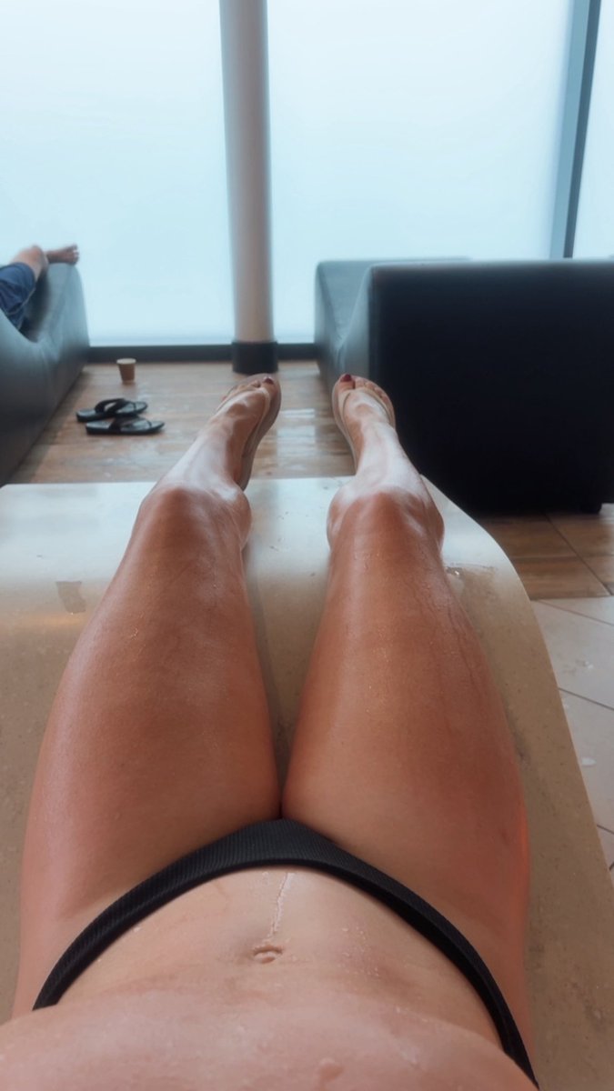 LaurennnGxx's tweet photo. Recovery 🧖🏻‍♀️😌 https://t.co/kEZiIEC1EM