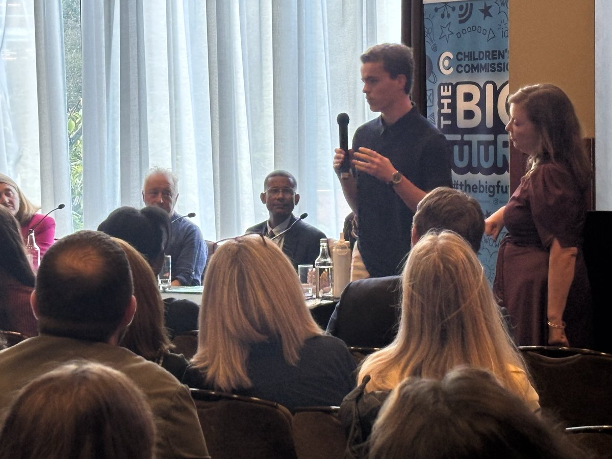 ChildrensComm's tweet photo. Standing room only at our Big Conversation at #Lab26. 

@Georgia_Gould, Alan Milburn, @MetroMayorSteve @DanielKebedeNEU Iona Ledwidge @frankcottrell_b passionately debated making devo work for children. 

Young people had the last word… put children at the heart of decisions. https://t.co/IkdHogDYLS