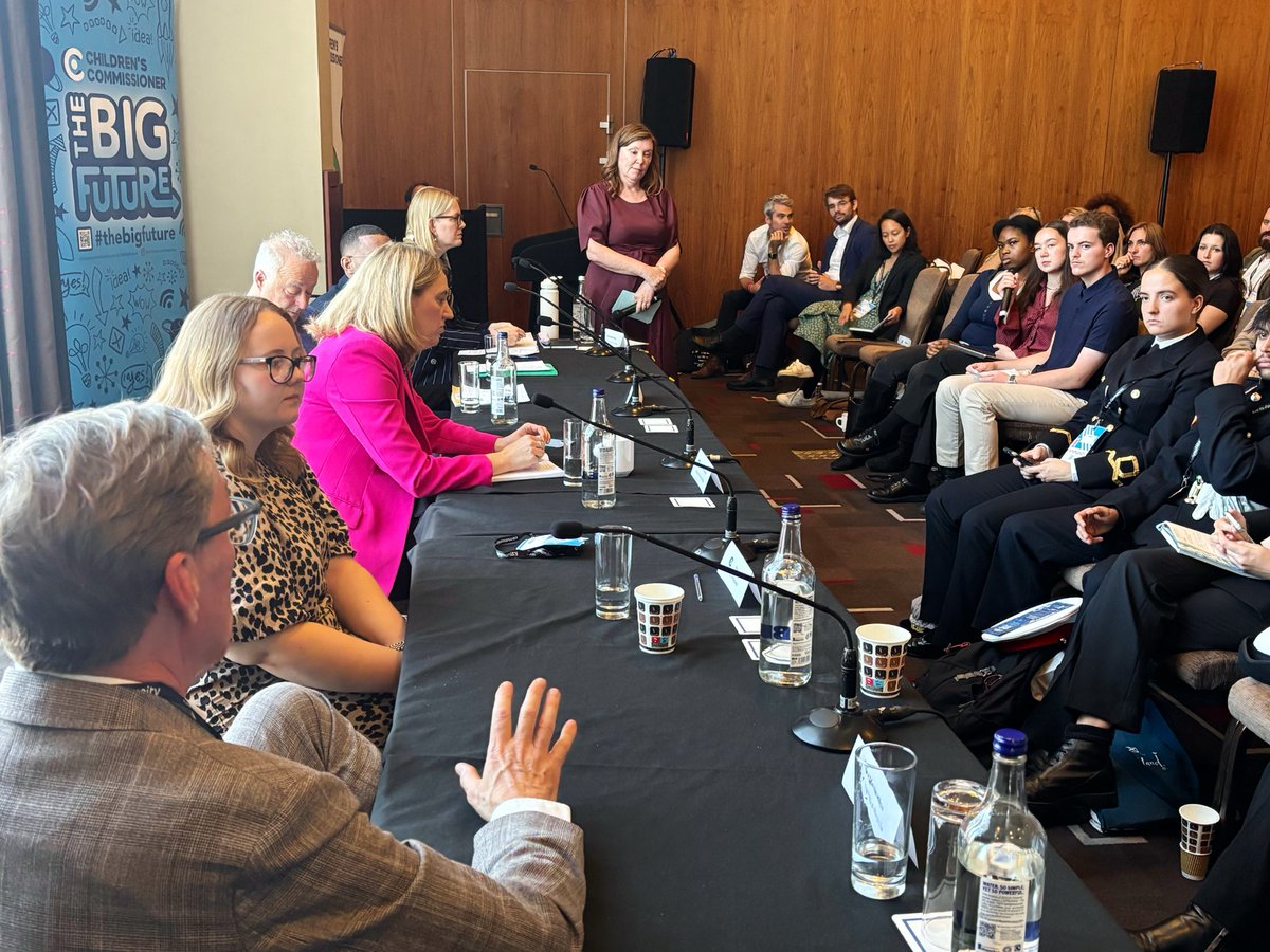 ChildrensComm's tweet photo. Standing room only at our Big Conversation at #Lab26. 

@Georgia_Gould, Alan Milburn, @MetroMayorSteve @DanielKebedeNEU Iona Ledwidge @frankcottrell_b passionately debated making devo work for children. 

Young people had the last word… put children at the heart of decisions. https://t.co/IkdHogDYLS