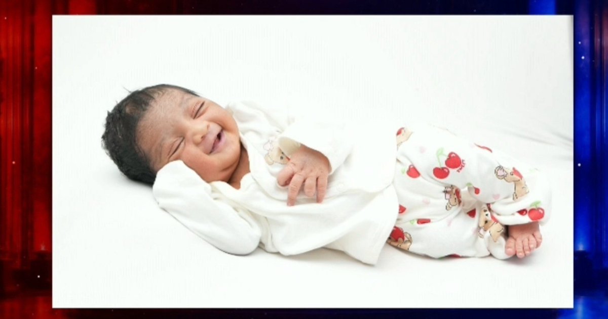 PrabhaP96929605's tweet photo. Super elevation 🔥Worry avthunaru mama polikalu ani ante 
Nag clear ga u r best ani annadu 

Soo cuteee baby boy 😍😍♥️♥️ no disti to his nephew so happy rohit 😍😍🥺🥺 great gift ra chukka maa  #BiggBossTelugu10 https://t.co/bw3XtefZwG