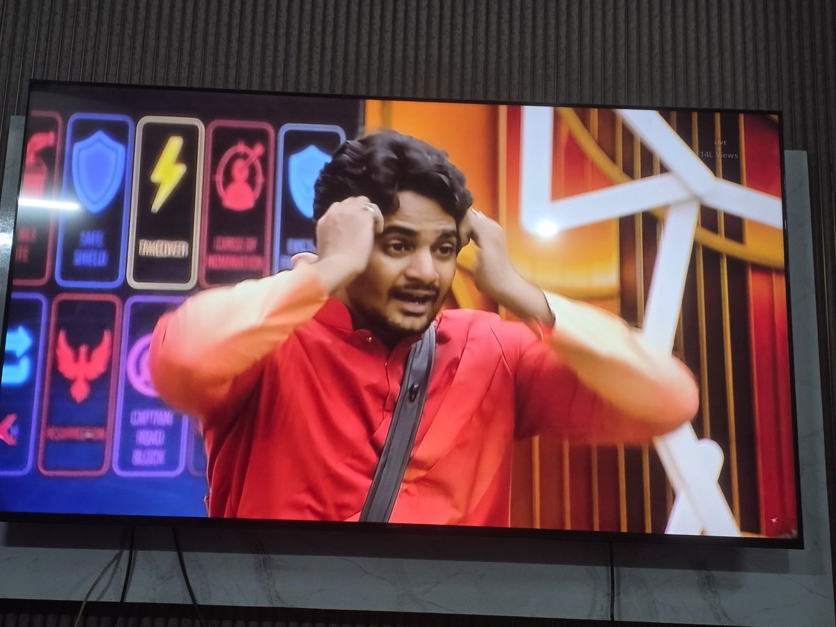 PrabhaP96929605's tweet photo. Super elevation 🔥Worry avthunaru mama polikalu ani ante 
Nag clear ga u r best ani annadu 

Soo cuteee baby boy 😍😍♥️♥️ no disti to his nephew so happy rohit 😍😍🥺🥺 great gift ra chukka maa  #BiggBossTelugu10 https://t.co/bw3XtefZwG