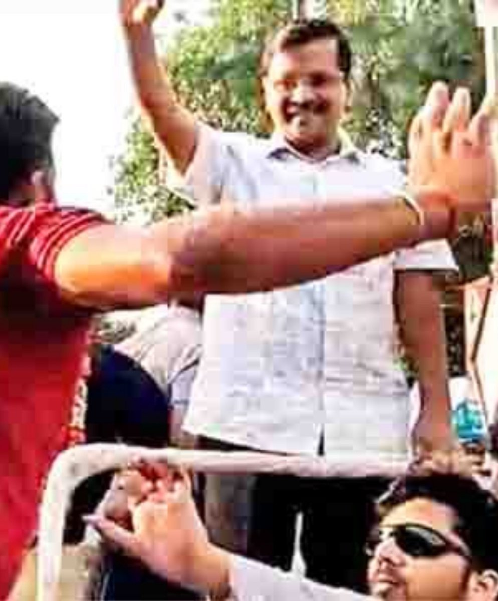 Itsmepari_'s tweet photo. Power of one vote.

Then                                                  Now https://t.co/bnZGeMCJwa