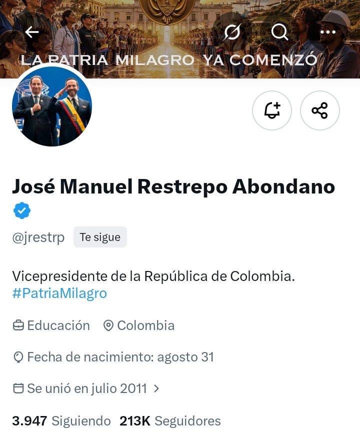 AbgLoreLazaro_'s tweet photo. No es por picarmelas pero me está siguiendo el próximo presidente de Colombia 💕💕💃🏻💃🏻 https://t.co/uURxVNkM6f