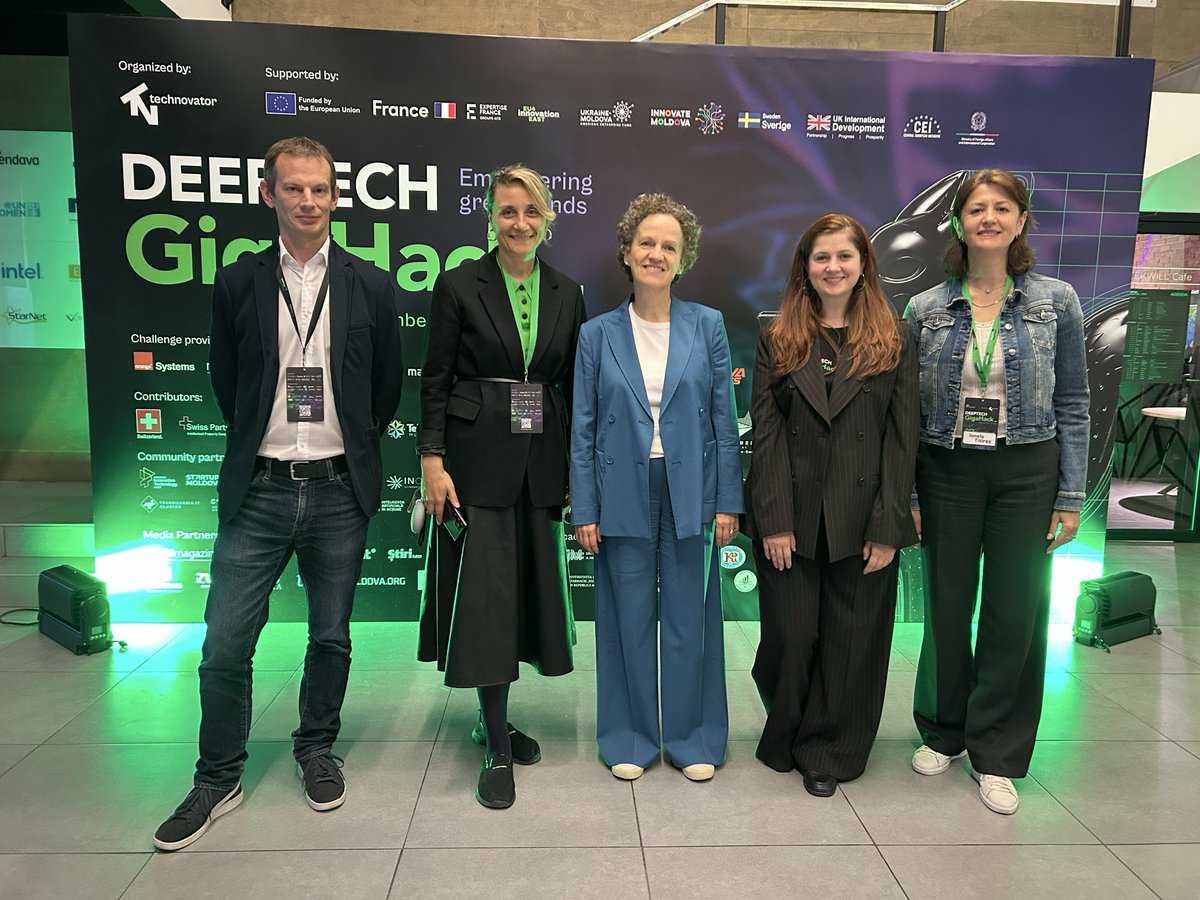 DominiqueWaag's tweet photo. 🇲🇩 has the fastest growing 🚀startups’ ecosystem in Europe thanks to its high level of education and scientific knowledge, and partly 🙏 to #EU4InnovationEast a project funded by 🇪🇺 and 🇫🇷 and implemented by 🇫🇷experts #TechVillage #Butuceni #DeepTechGigaHack https://t.co/G4culqd9pR