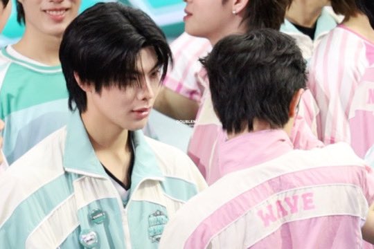 _Mmeeee's tweet photo. แคปมาจากวีดีโอมันแตกอะ นี่แบบไม่ใส่ฟีลเตอร์ https://t.co/Gp0e5SY7xv