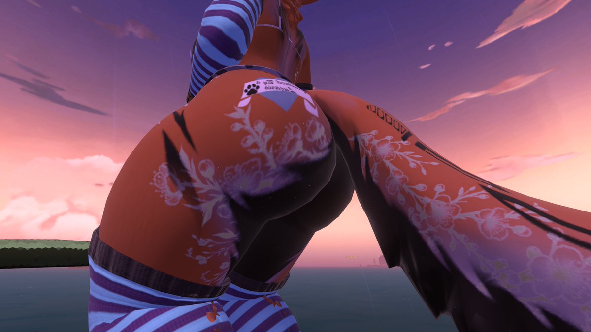ZackyTheFloofAD's tweet photo. Anny one Want A Taste Of A Futa Raptor~ #nsfwfurry #furry #nsfwvrchat #nsfw #bigass https://t.co/BM3kuU6Nza