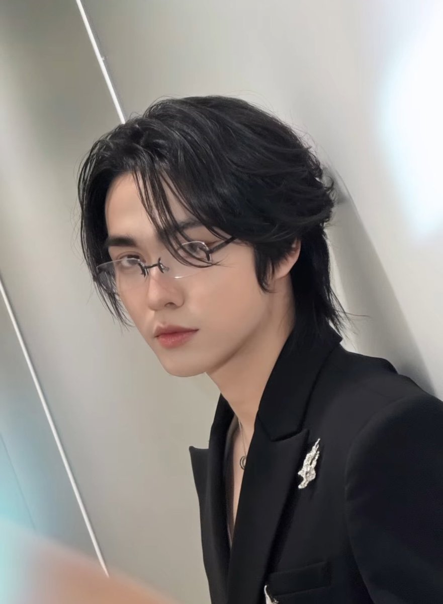 Eishwezin2026's tweet photo. Happy Birthday, P'Boom  

BESEVBOOM X URANUS SURAT

#UranusClinicxBoom https://t.co/Yzb49fREba