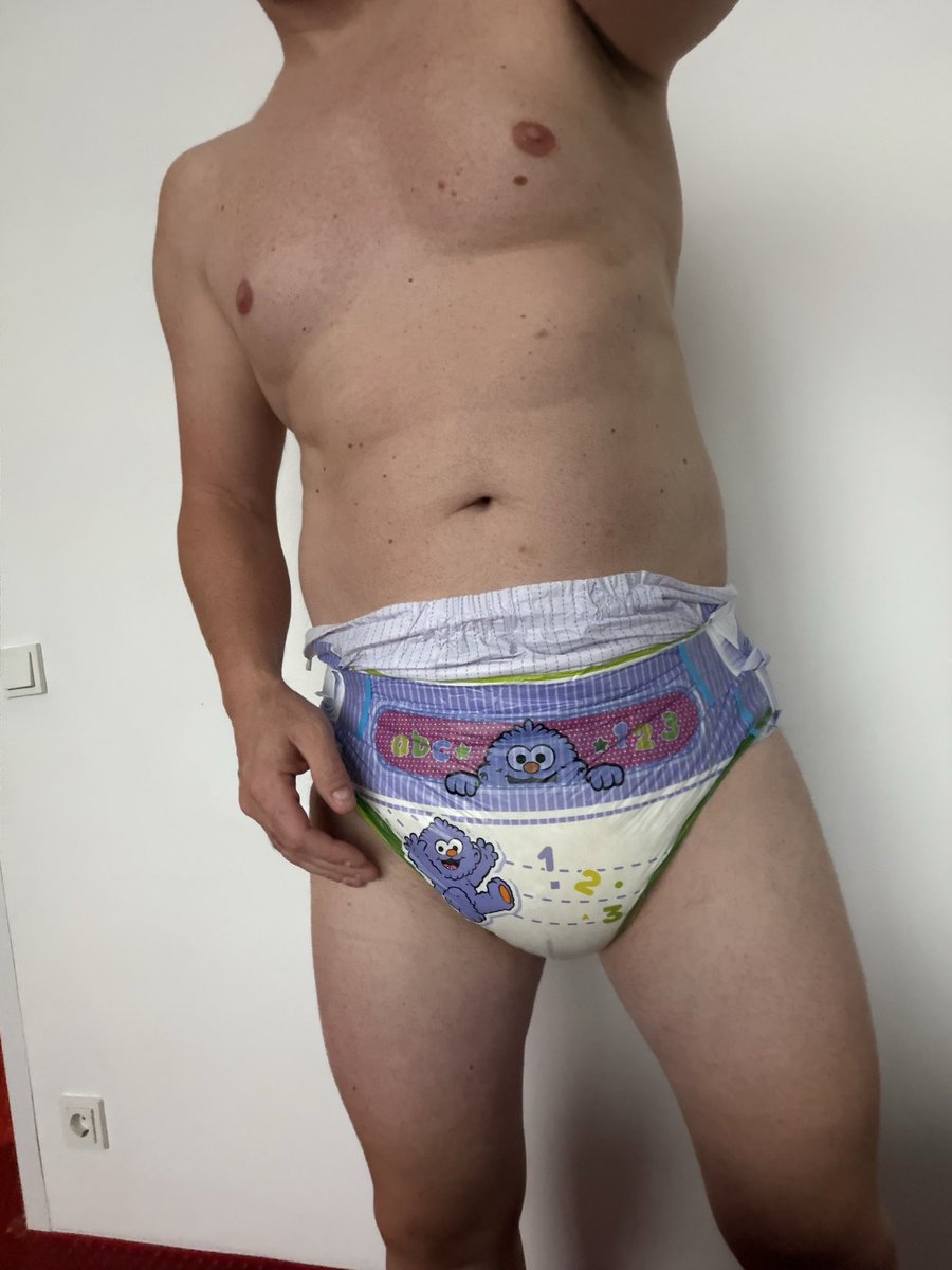 DiaperPupRotiss's tweet photo. Been soggy a lot recently! #abdl #diaperboy #adultbaby https://t.co/AdsveXVvRW