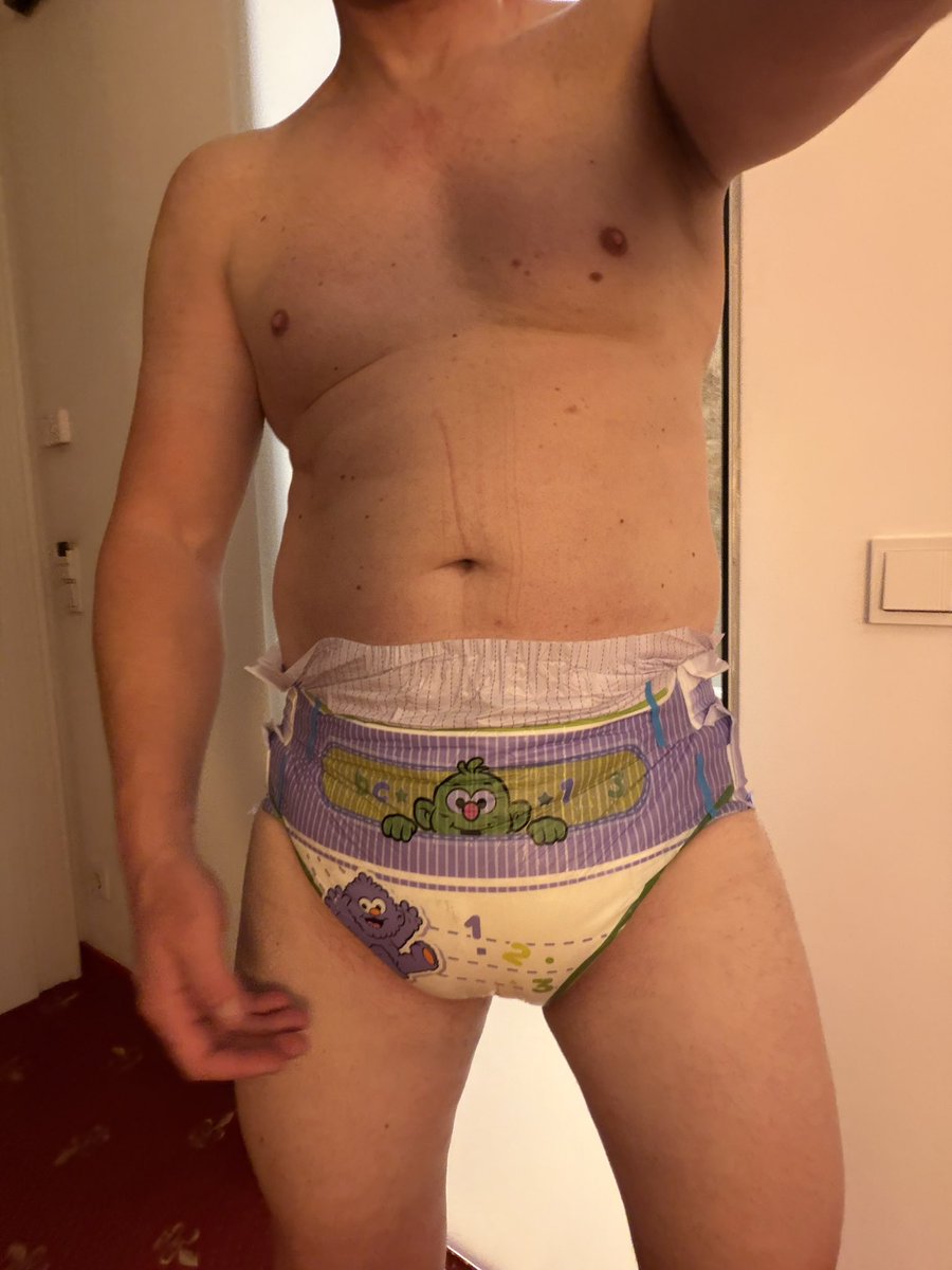 DiaperPupRotiss's tweet photo. Been soggy a lot recently! #abdl #diaperboy #adultbaby https://t.co/AdsveXVvRW
