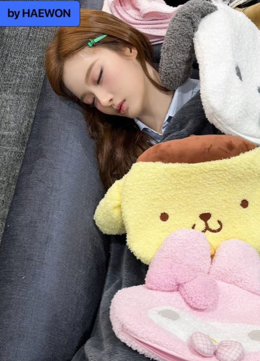 nmixxpics_'s tweet photo. NMIXX’s Sullyoon honest take on sleeping:

“I think sleeping is a waste time. Unless I have a schedule, I have never gone to sleep before 12 AM. I just hate going to sleep early like that. Why would I? I want to do something, anything, during that time. Sleeping time feels like a waste. I wake up early anyway because of my schedules, so I just don't want to waste my night time.

I have this mindset... even though sleeping in a bed is obviously different from sleeping in a car, I can still get some sleep in the car anyway. When we're moving, thankfully our managers drive us, so if the travel time is long, like an hour, I can just sleep then. So why would I force myself to sleep at night? I want to do things that I can only do when I'm at the dorm or hanging out.

I think it's because I can sleep well anywhere. If I was the type who couldn't sleep well in the car, I definitely would have valued my nighttime sleep a lot more. And at the salon too! If I'm the first one to get my hair and makeup done, I honestly have about an hour left at the salon, so I can just sleep then too.”