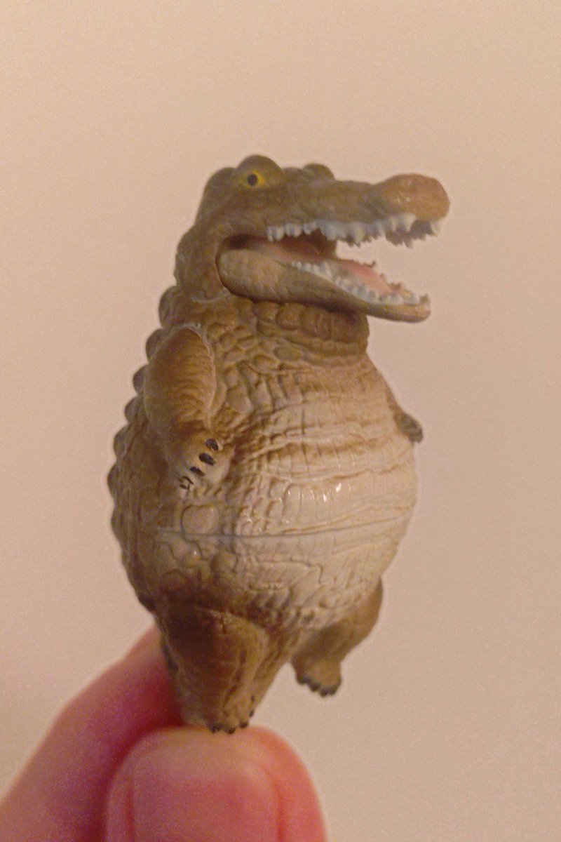 LAGDOOL's tweet photo. うちのお風呂場にずっといる水に浮くガチャポンのやつかな？って見に行ったら遥かにキモくて笑っちゃったよw https://t.co/oZW0iWjJKF