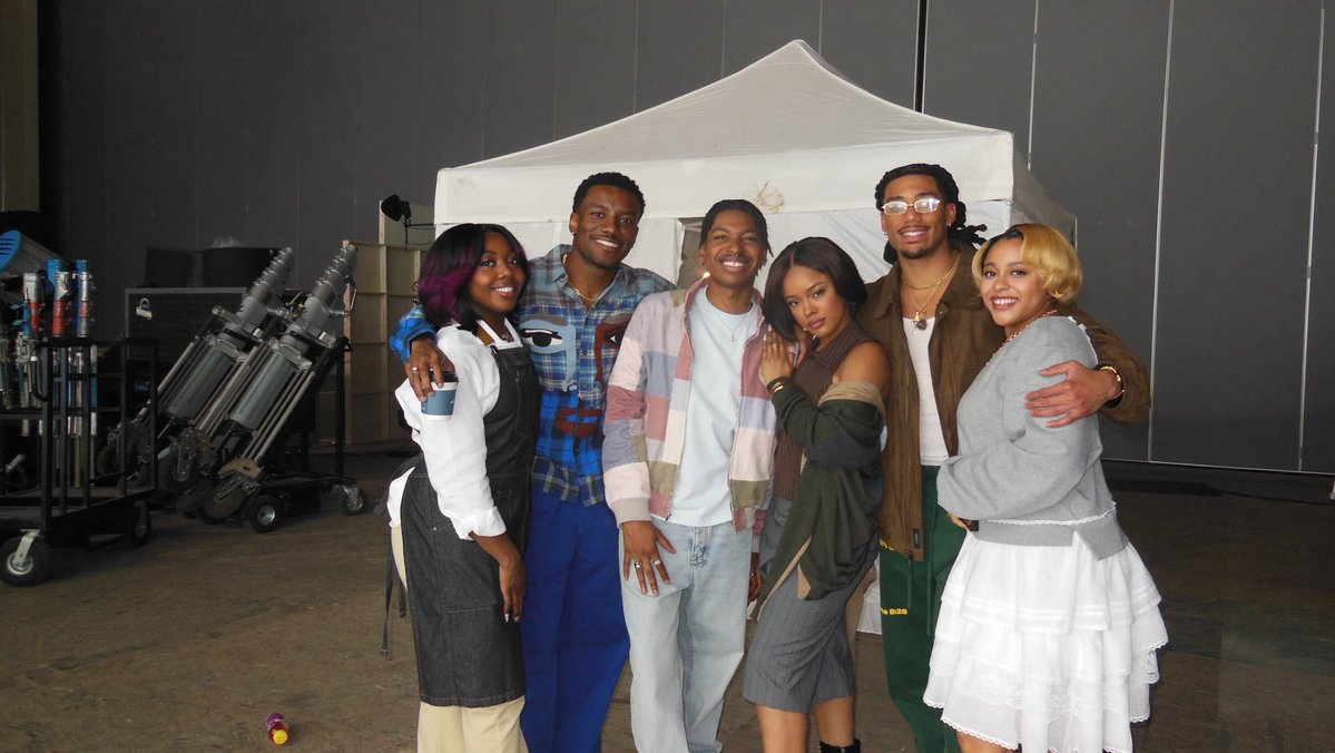 alicxss's tweet photo. i love my big six from a different world. https://t.co/jfx5SdLvUV