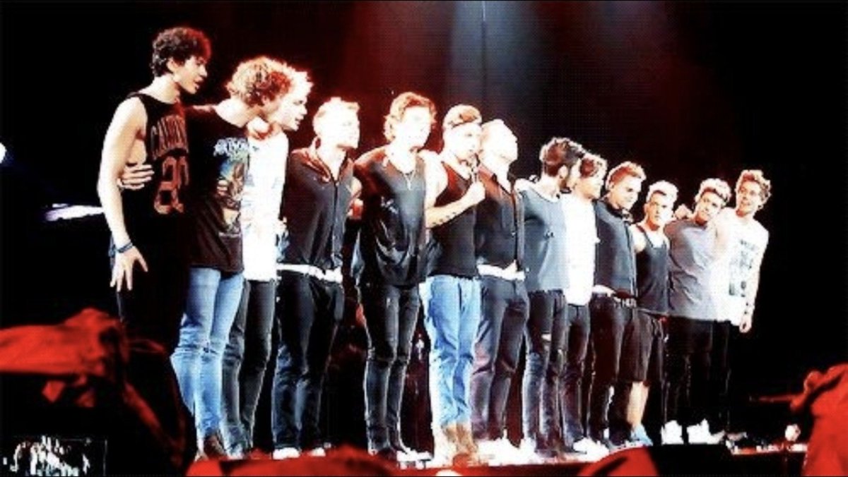 xuvisions's tweet photo. 2013 when one direction and 5sos were inseparable https://t.co/ECj5g8xN47