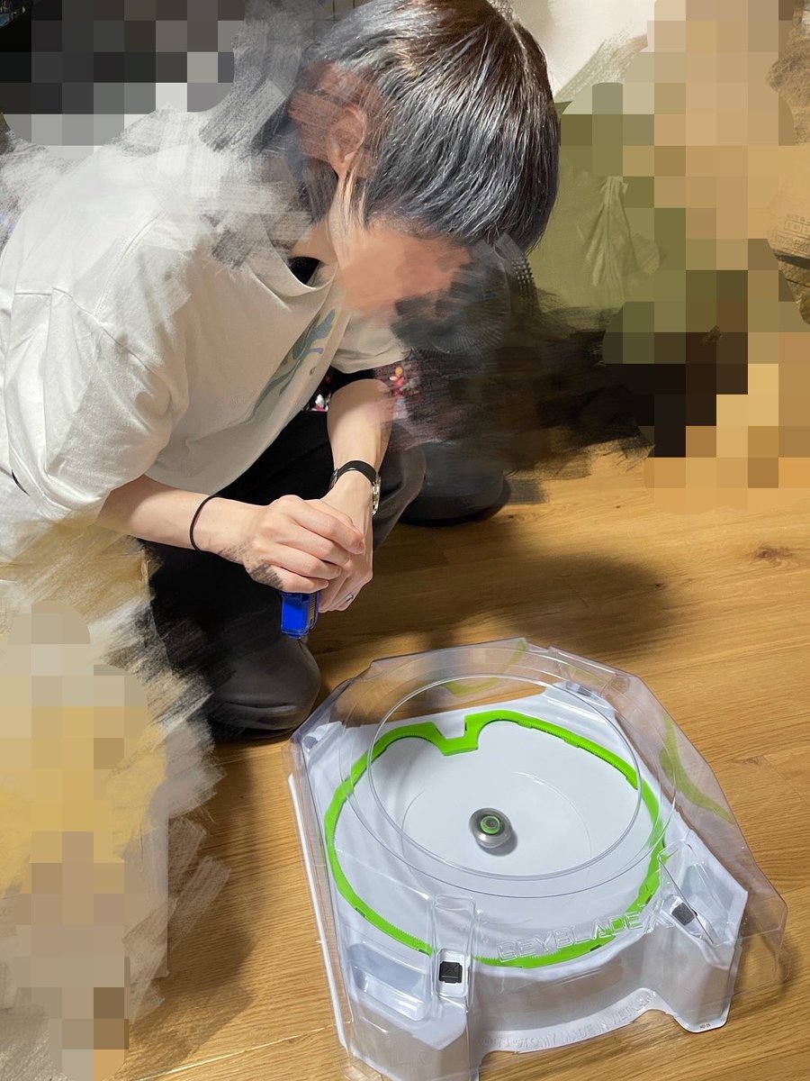 fuyuunite's tweet photo. ベイブレードどハマりおじさん https://t.co/bAhazwbwAY