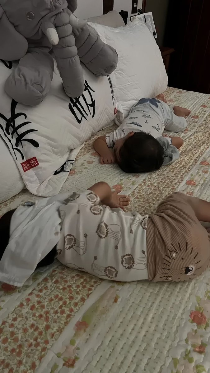 hiiroozk's tweet photo. #keonhyeon mini au 🍼👶🏻
simplemente la vida de Seonghyeon y keonho como padres. https://t.co/Am6F9wZSUb