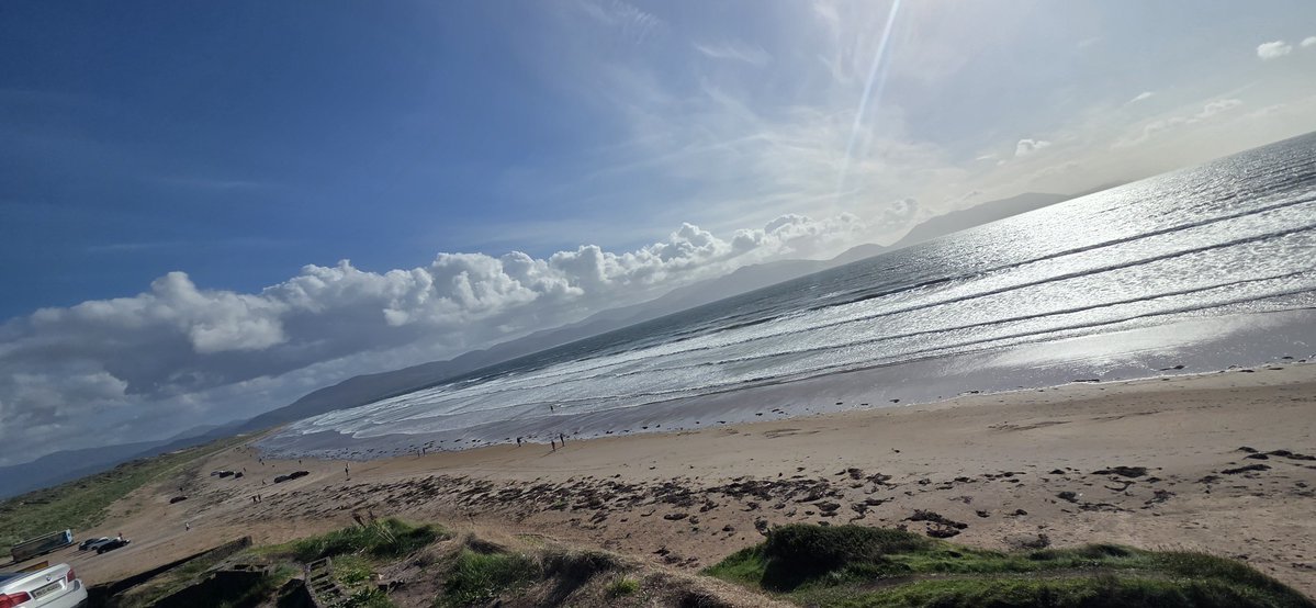 fitzyok's tweet photo. Tulca báistí thar oíche agus ar maidin(heavy downpours overnight and in the morning). Ghlan sé suas go hálainn níos deanaí(cleared up lovely later). Trá Ínse ciúin tráthnóna(Inch beach quiet). Stobhach no anraith inniu(stew or soup 🤔).
#365daysofGaeilge
#365daysofwalking https://t.co/jTJuiJXDIs