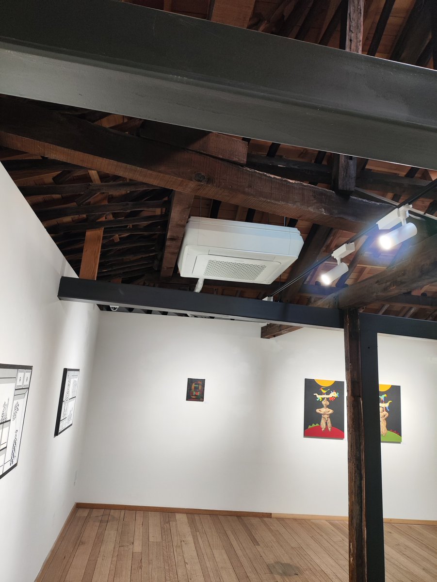 looiartt's tweet photo. 1930年代の日本統治時代に建てられたビル（日本家屋風の町家様式）がリノベーションされた場所に行ってきました！ https://t.co/9na2sBKPjS