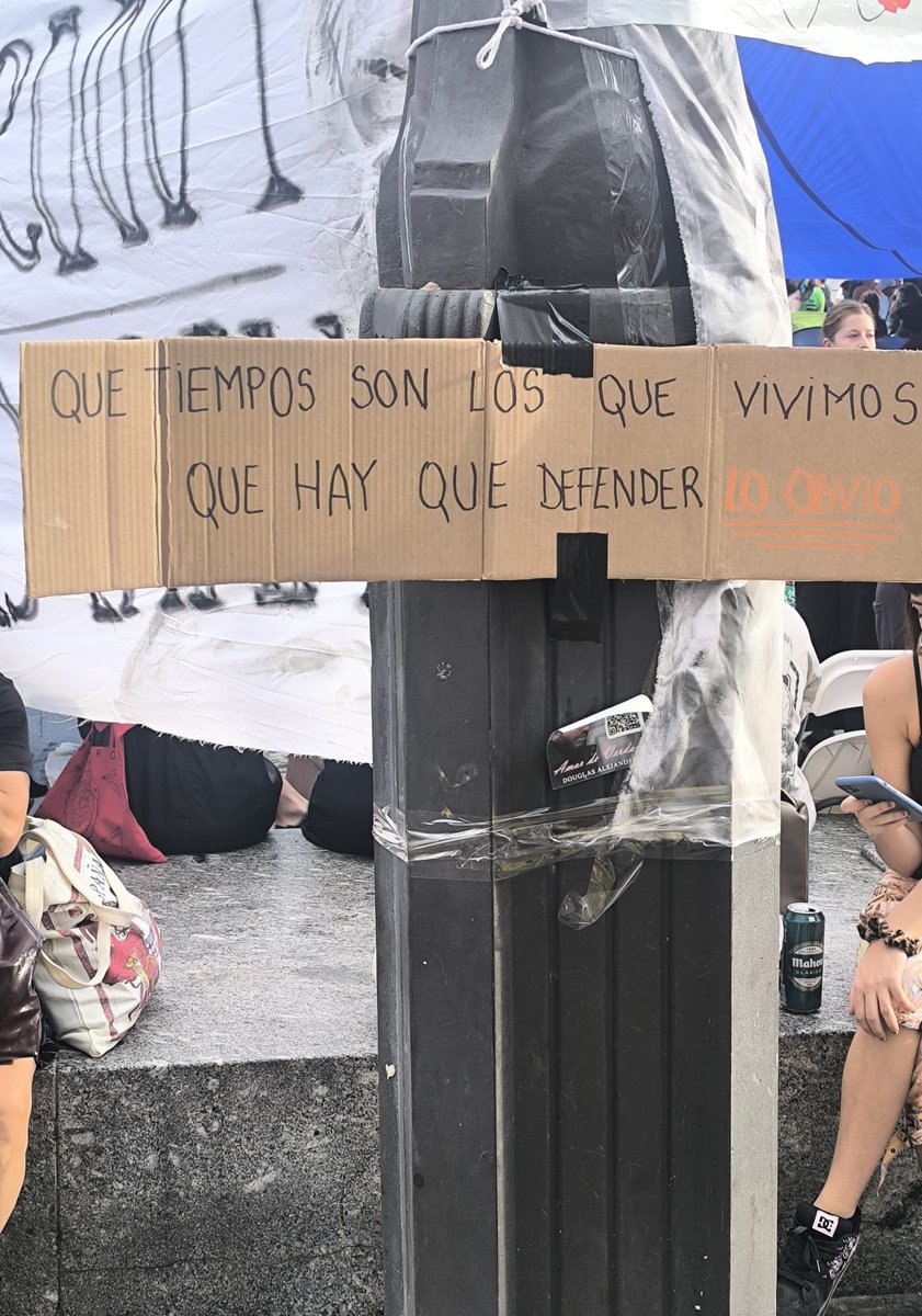 bubbalooopeachy's tweet photo. esta españa SÍ me representa 🇪🇸✊🏻 https://t.co/XkmkDbbDnl